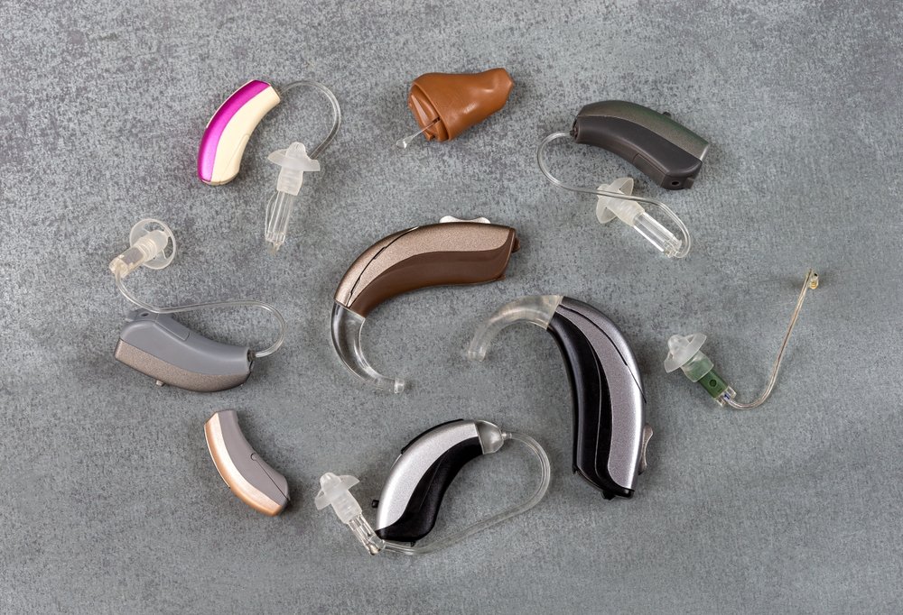 Choosing the Right Hearing Aid: A Comprehensive Buyer’s Guide￼